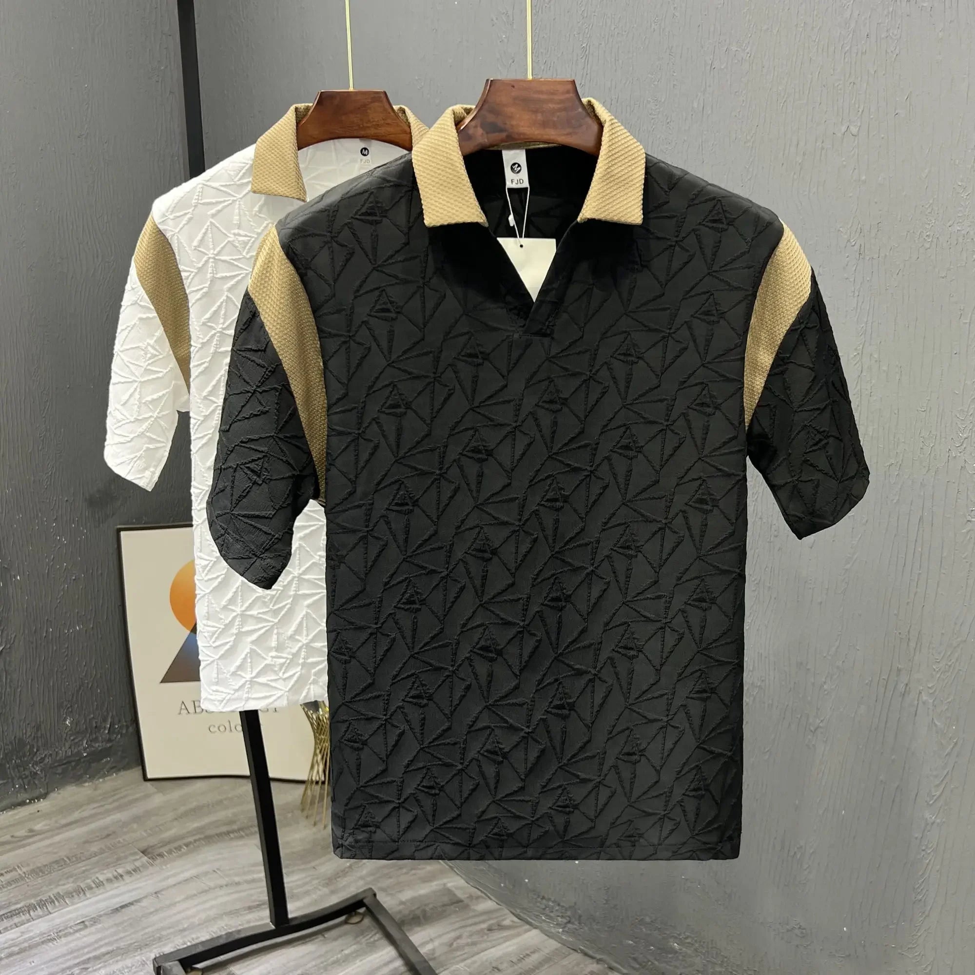 Geometric Textured Contrast Collar Polo Shirt