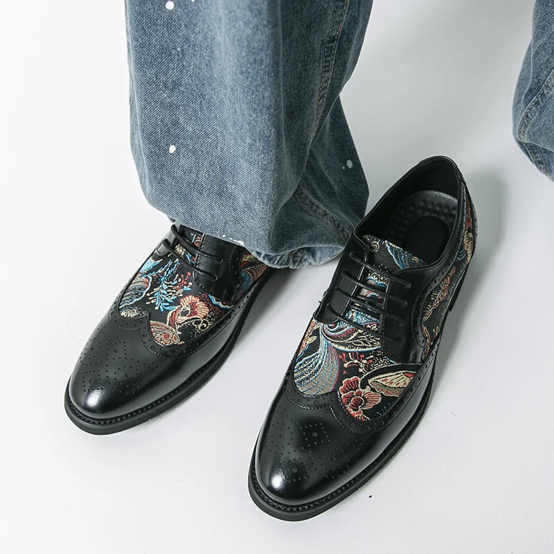 Splicing Embroidered Carving Derby Shoes