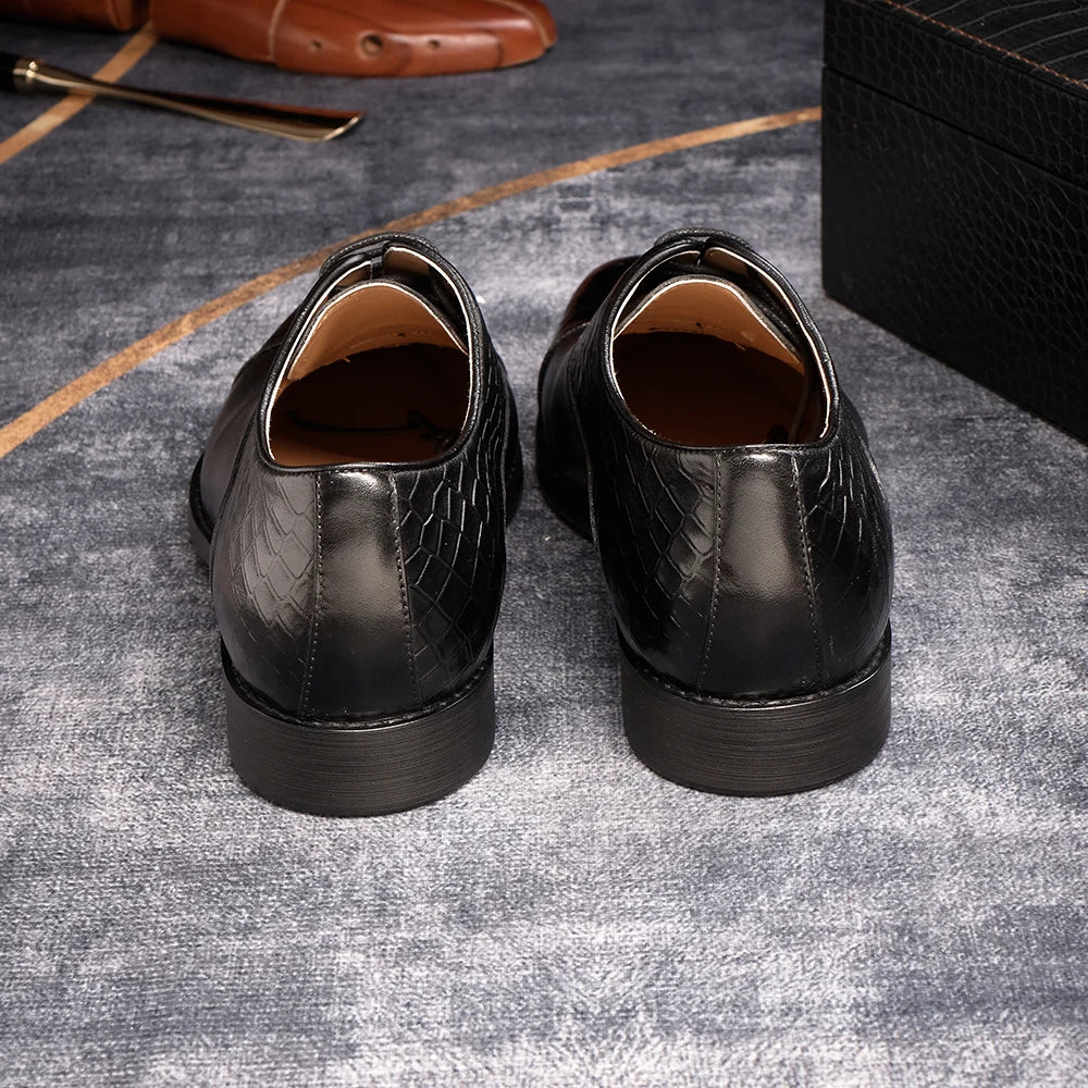 Crocodile Pattern Lace-Up Genuine Leather Shoes
