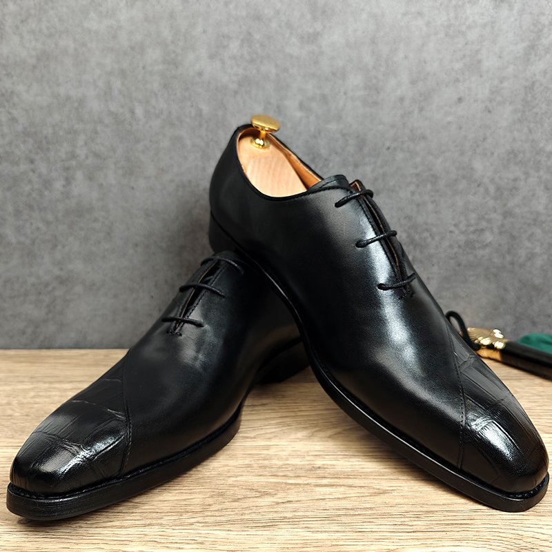 Black Half Croc Textued Solid Shoes