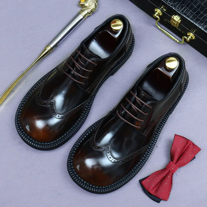 Wide Round Toe Wingtip Oxford Shoes