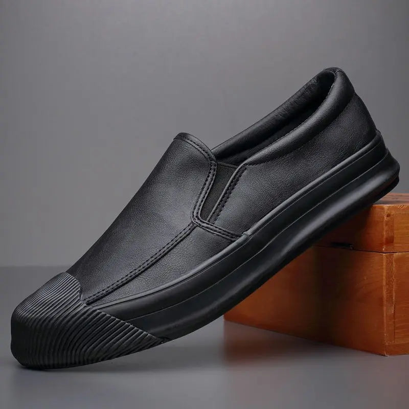 Round-Toe Solid Men's Flat Sneakers