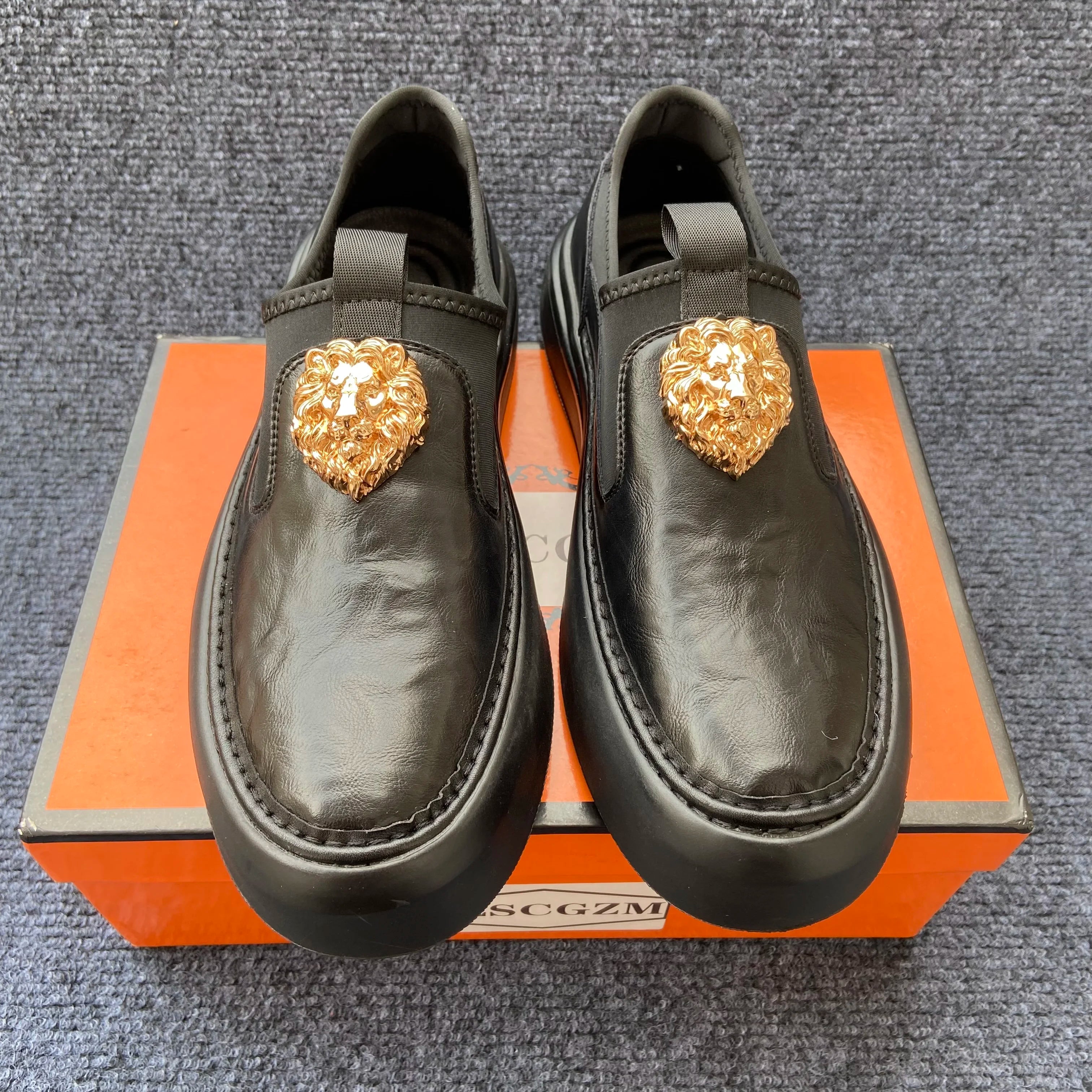 Lion Head Appliques Leather Slip-On Sneakers