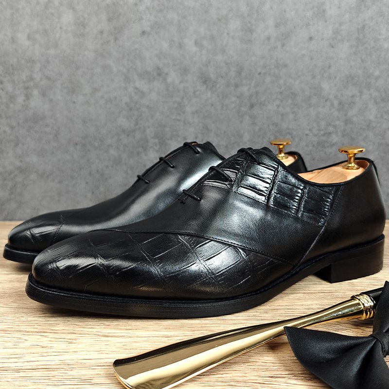 Black Half Croc Textued Solid Shoes