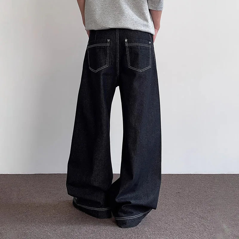 Multiple Visible Lines Curved Jeans