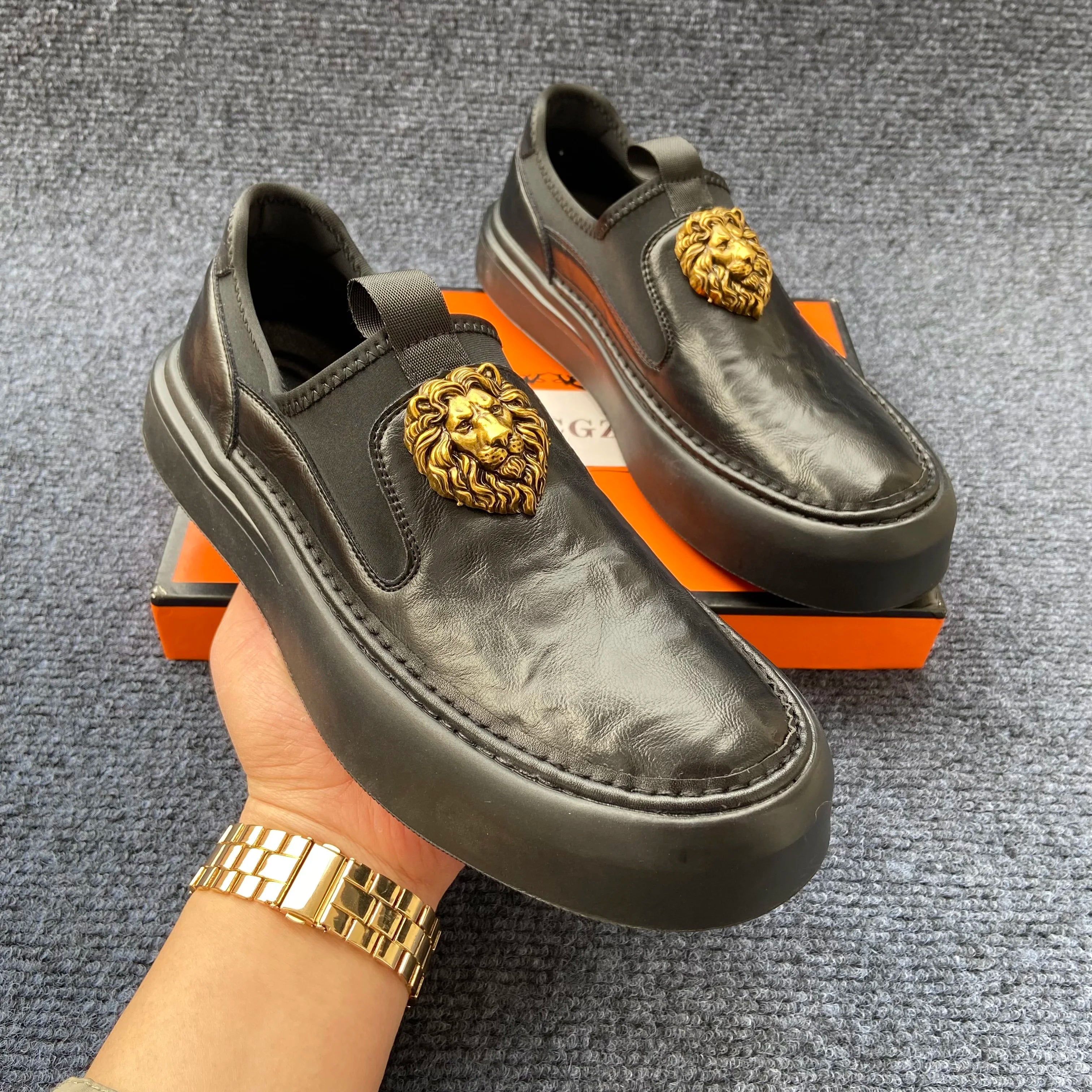 Lion Head Appliques Leather Slip-On Sneakers
