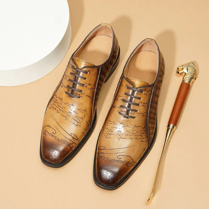 Vintage Letter Graving Pattern Men's Shoes