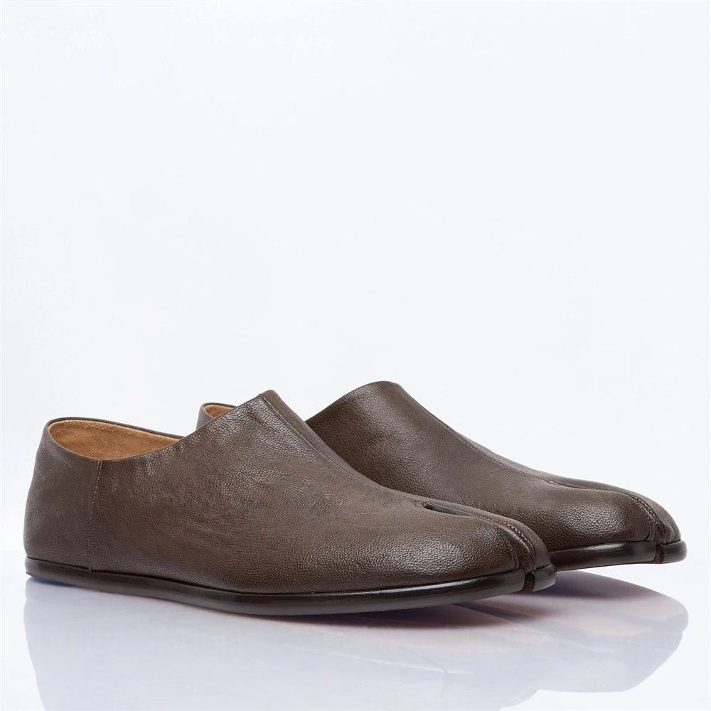 Solid Comfortable Slip-On Tabi Shoes