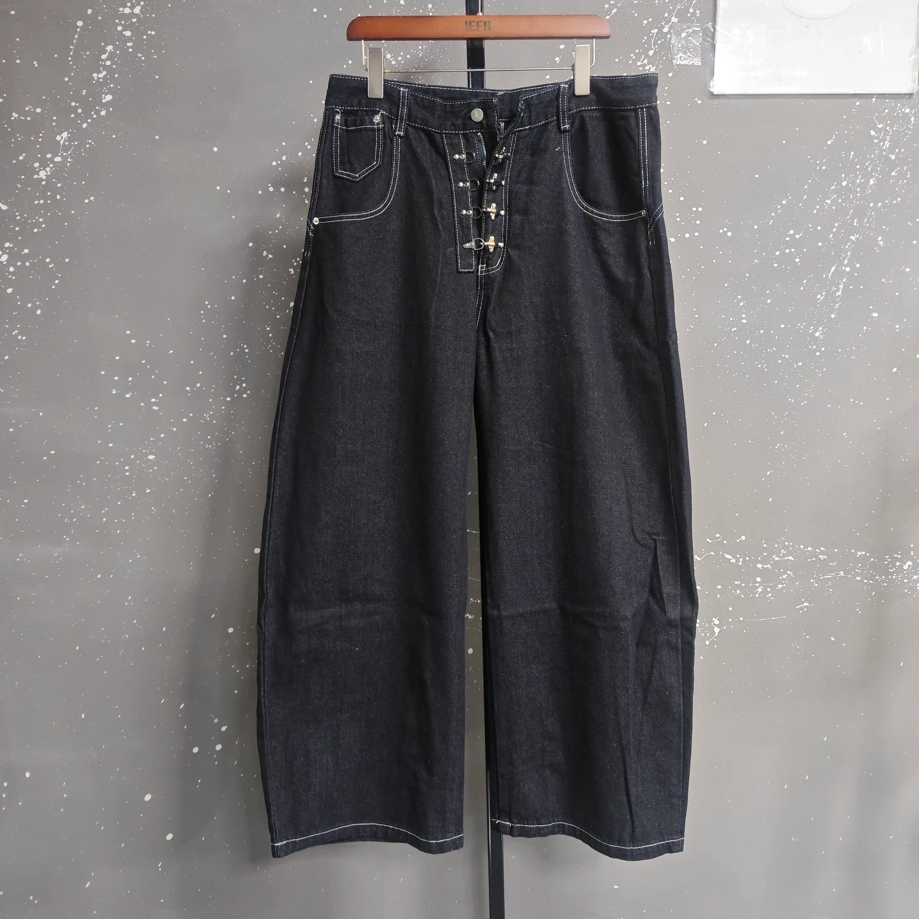 Color Metal Decor Wide Leg Jeans