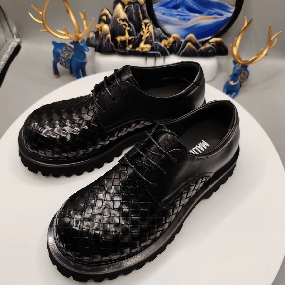 Round Toe Woven Upper Black Shoes
