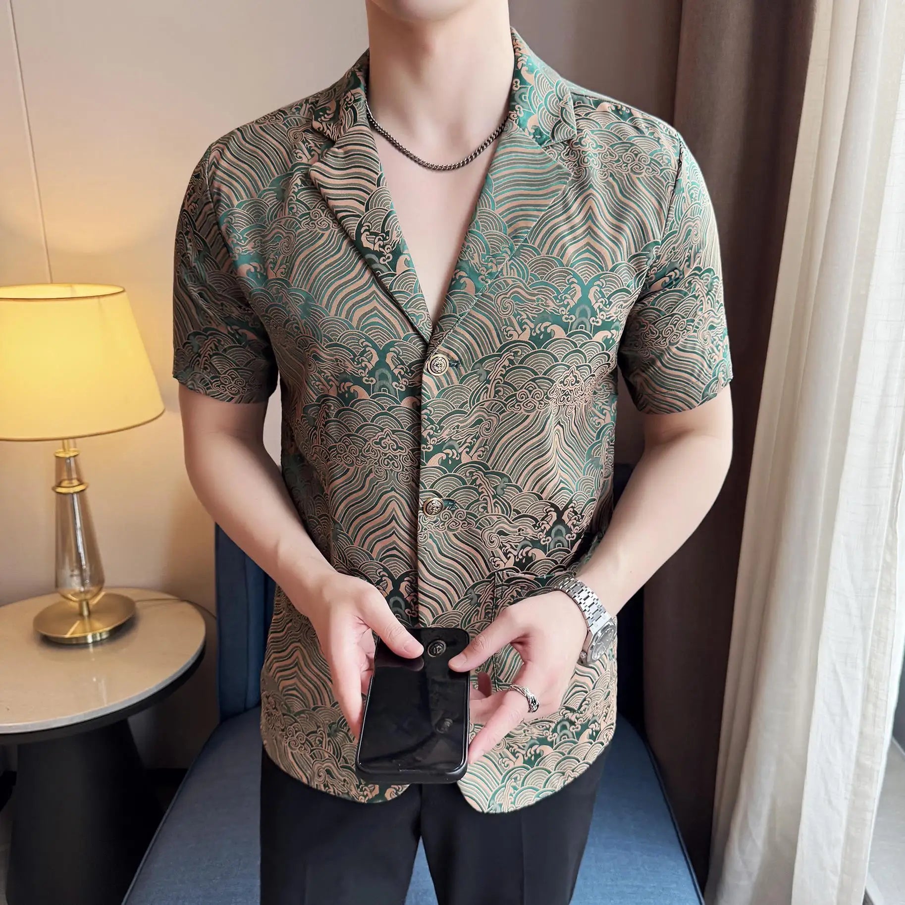 Geometric Pattern V-Neck Short-Sleeved Shirt