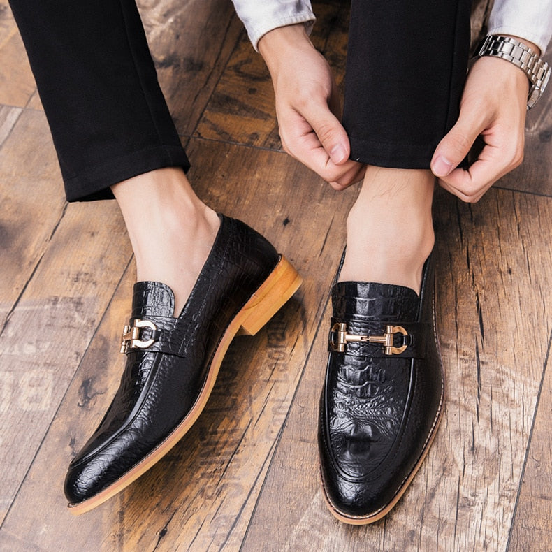 Textured Leather Men Slip-on Brogue Shoes