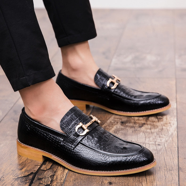 Textured Leather Men Slip-on Brogue Shoes