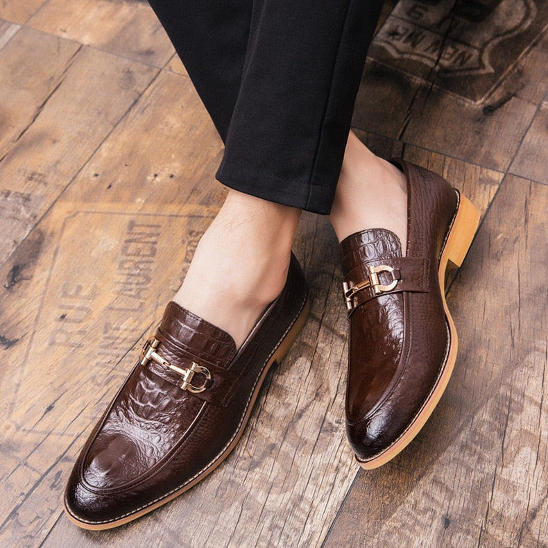 Textured Leather Men Slip-on Brogue Shoes