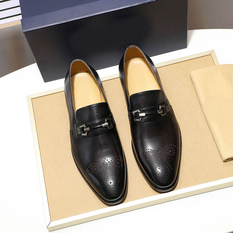 Metal Chain Buckle Medallion Perforated Toe Men Leather Loafer Shoes