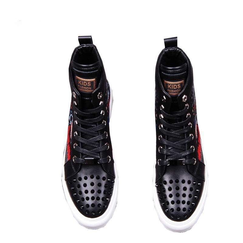 Camouflage Printing Skull Rivets Toe Punk Style Men Sneaker