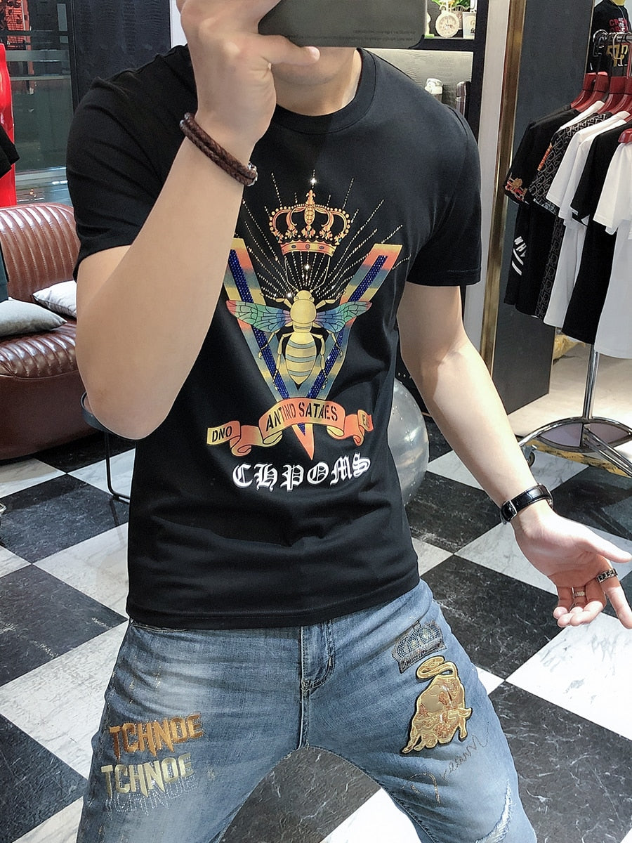 V Bee Crown Sequins Decorated T-Shirt