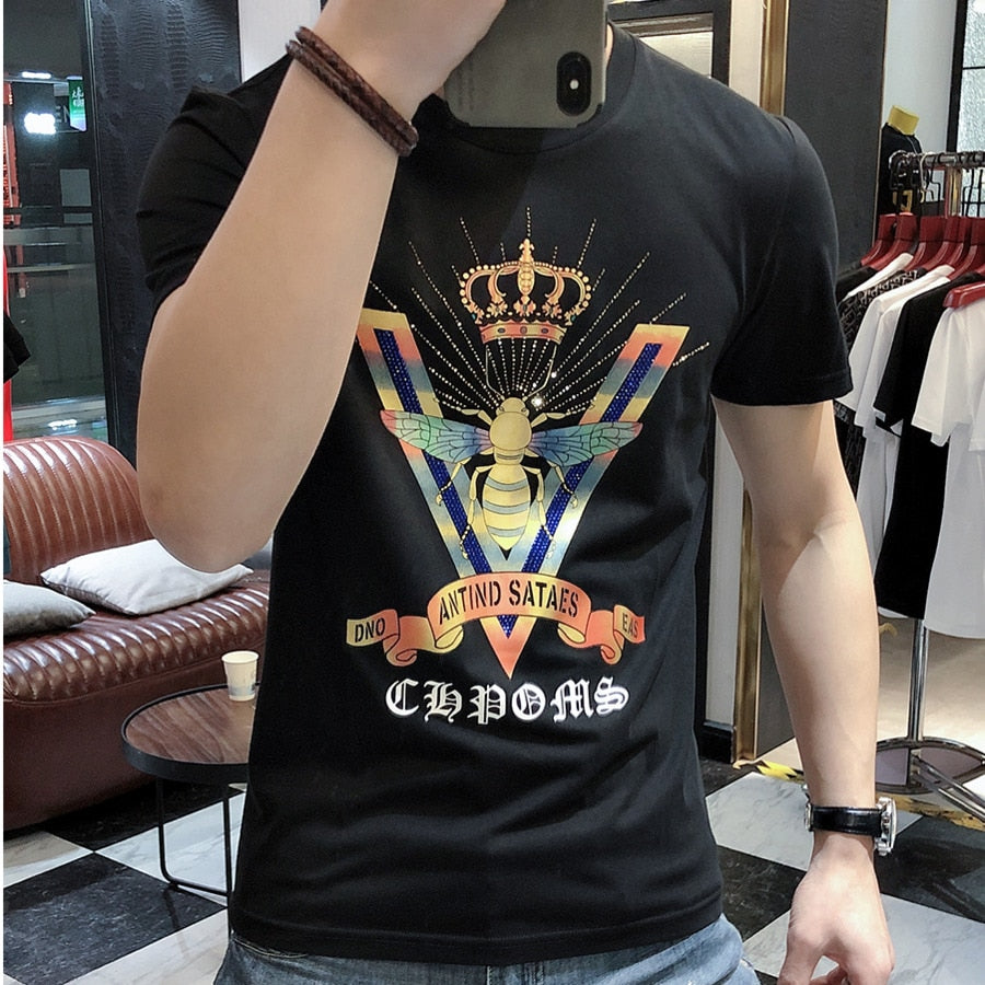 V Bee Crown Sequins Decorated T-Shirt