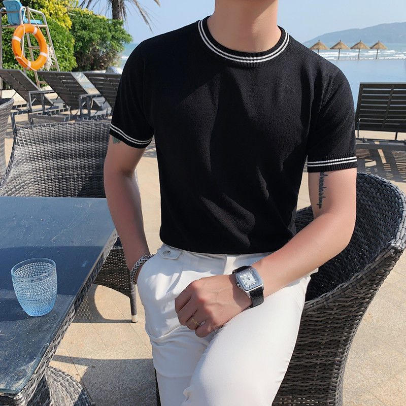 Soft Lines Decorated British Slim Round Neck T-Shirt