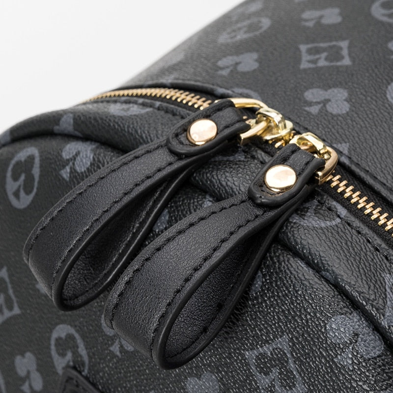 Clover Pattern Casual Men Backpack