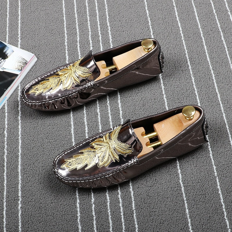 Casual Embroidery Flea Design Men Shoes