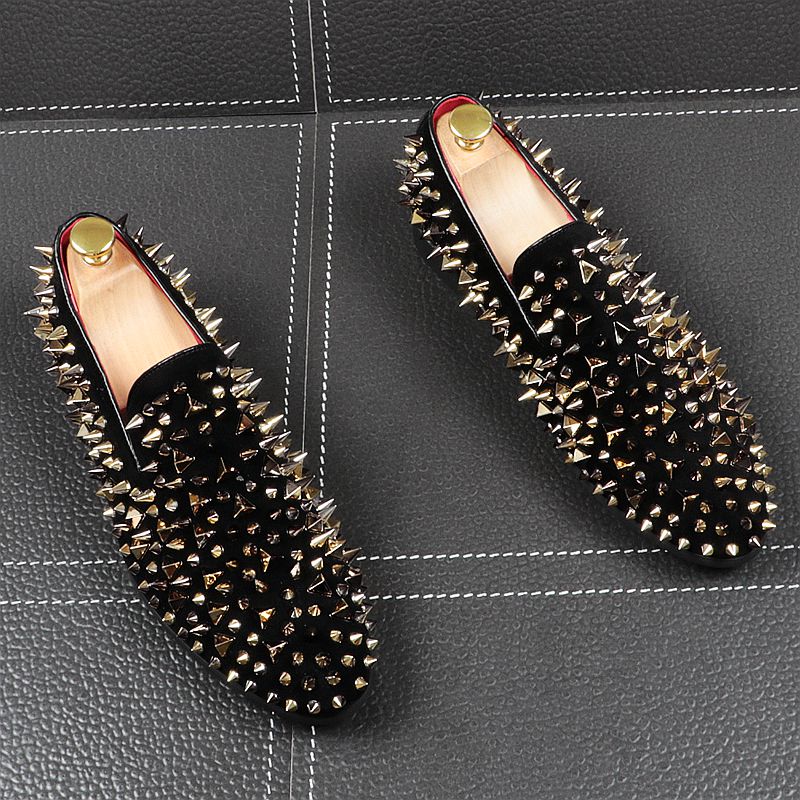 Black Sharp Rivets Pointed Toe Casual Style Men Shoes