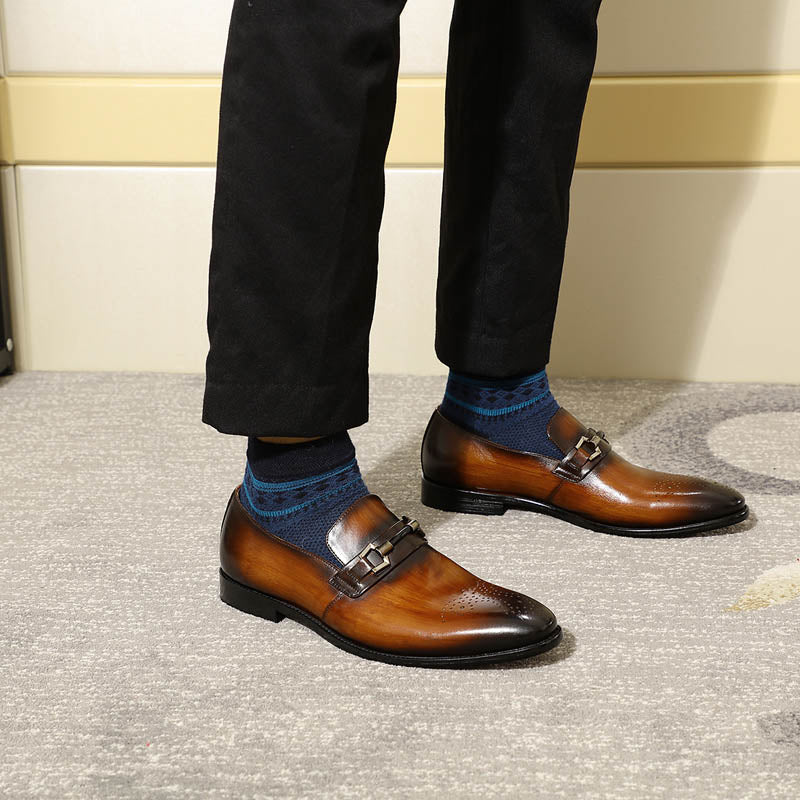 Metal Chain Buckle Medallion Perforated Toe Men Leather Loafer Shoes