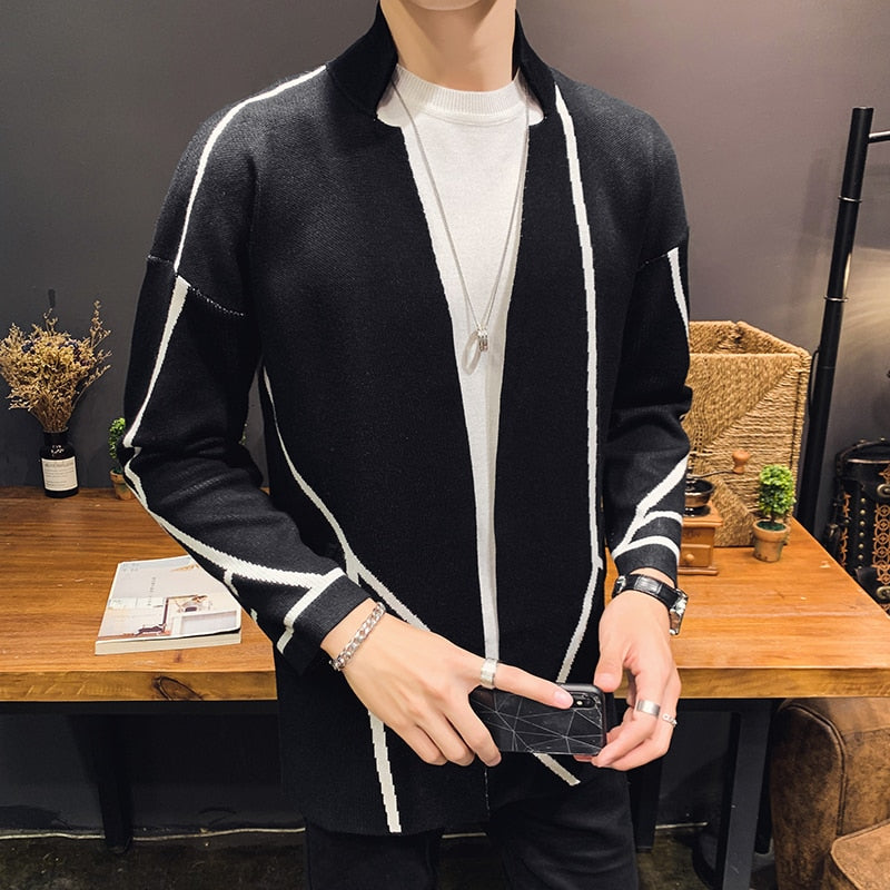 Black in White Line Decoration Knitted Long Sleeve Men Sweater Cardigan