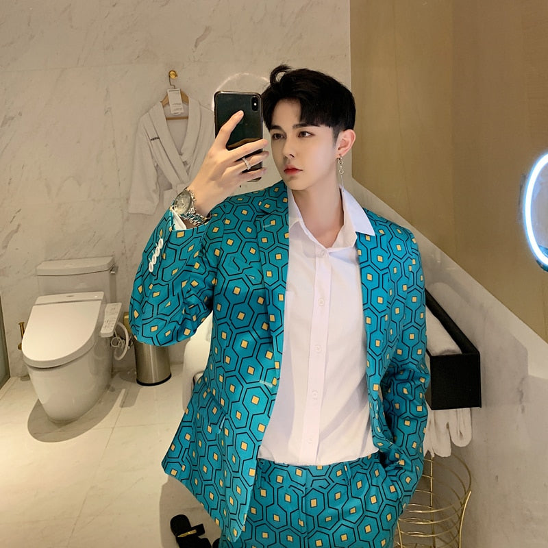 Lively Turquoise with Graph Pattern Design Men Suit