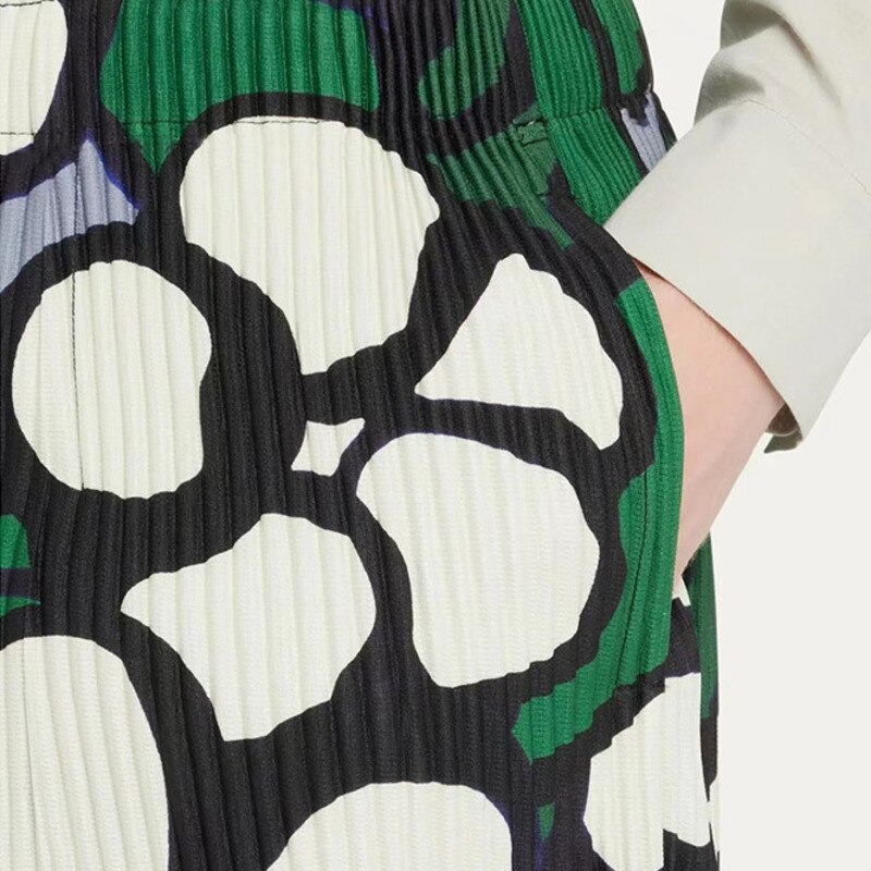 Geometric Pleated Straight Loose Pants