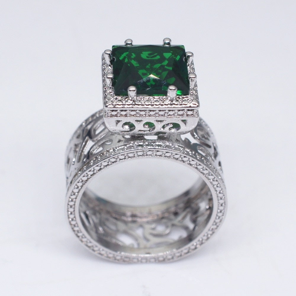 Intricate Swirls Patterned Green Stone Ring