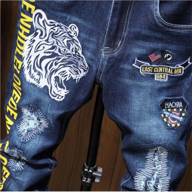 Yellow Letters and White Tiger Head Embroidery Slim Style Men Jeans