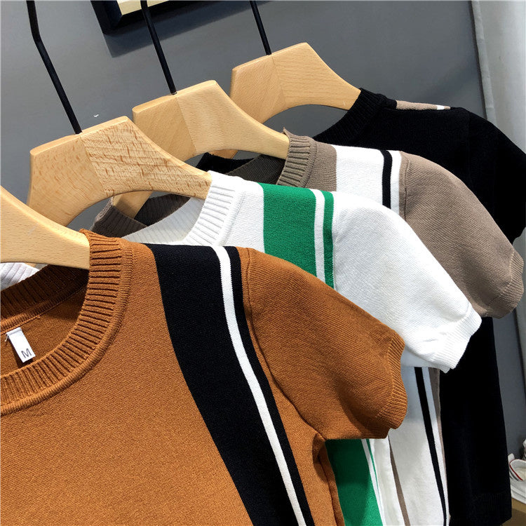 Vertical Stripe Printed Round Neck T-Shirt