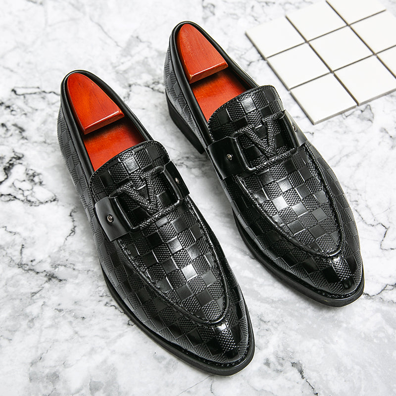 Gradient Anyaman V Buckle Loafer Shoes