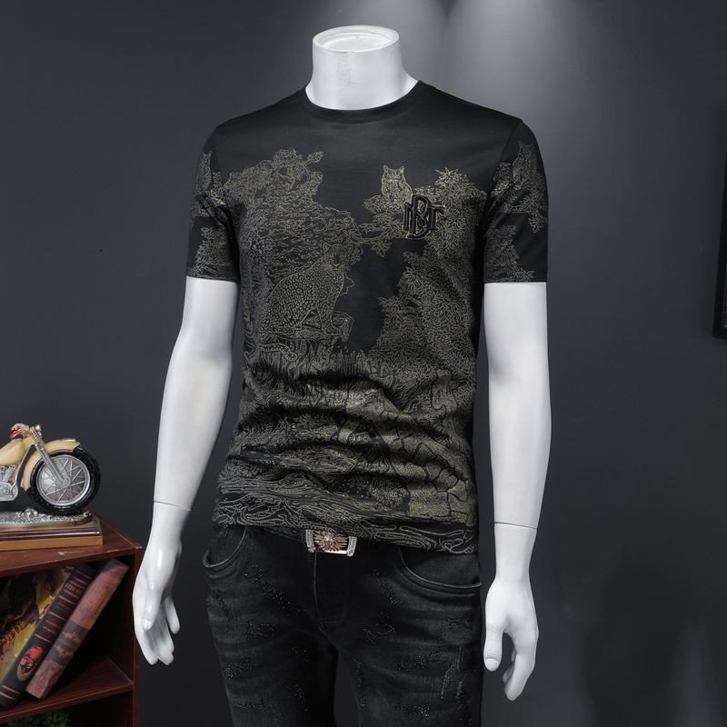 Leopard In The Wood Decorated T-Shirt