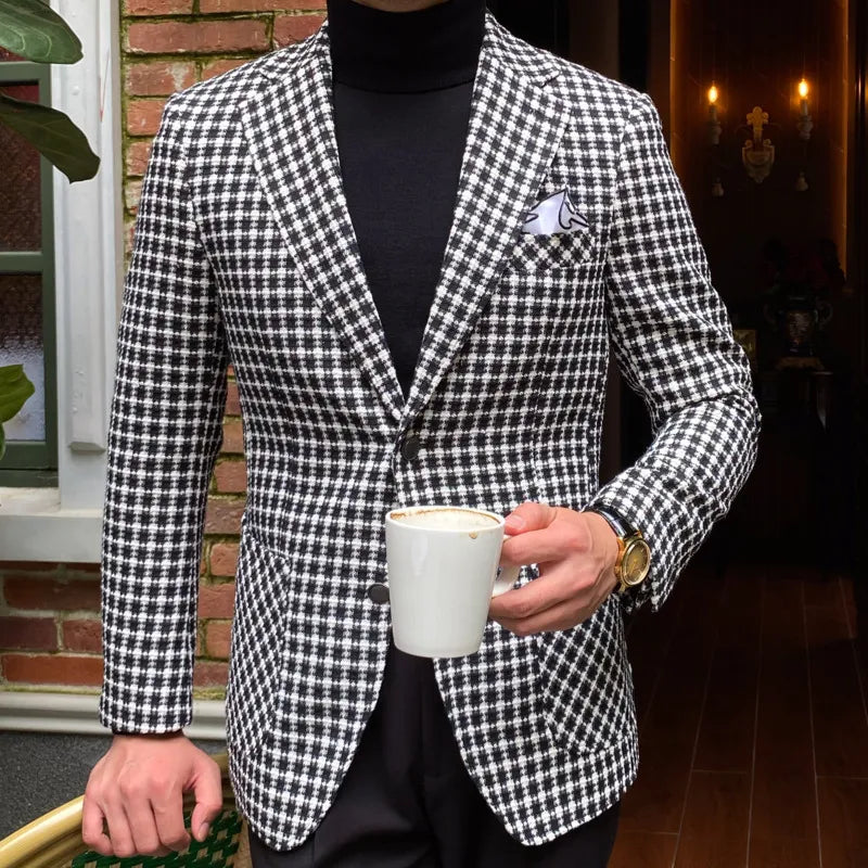 Black & White Houndstooth Pattern Blazer