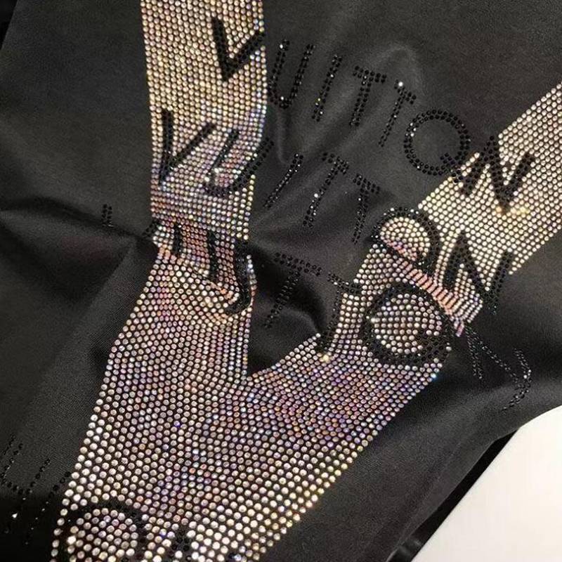 Rhinestones V Letter Mercerized T Shirt