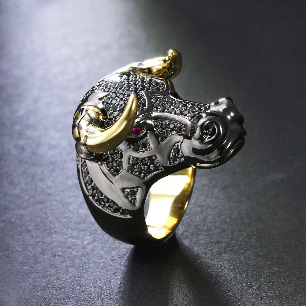 Lucky Bull Black Face Golden-Color Horns Punk Design Ring for Men - FanFreakz
