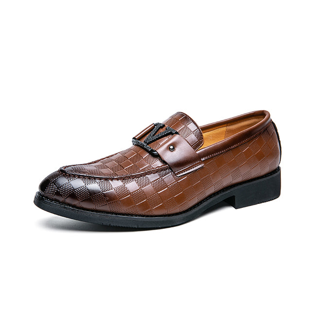 Gradient Anyaman V Buckle Loafer Shoes