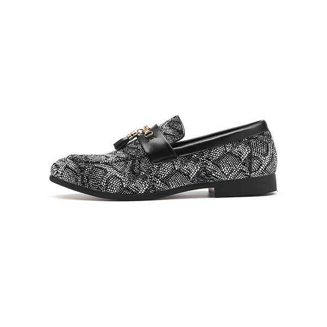 Fancy Snakeskin Pattern with Metal and Tassel Detail Men Loafers Shoes