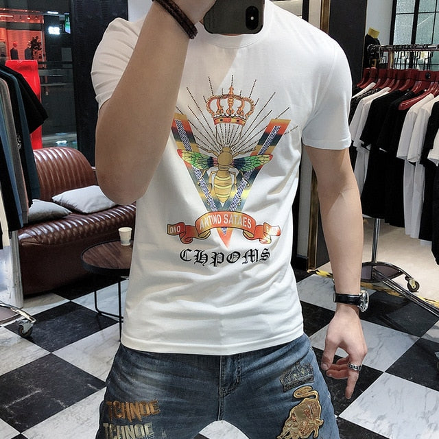 V Bee Crown Sequins Decorated T-Shirt