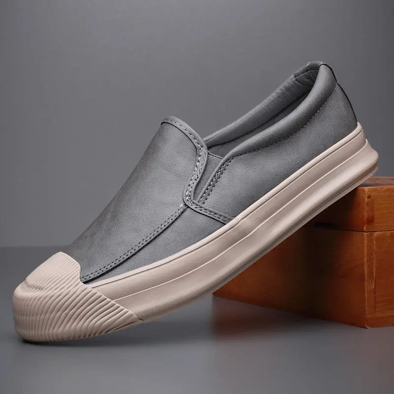 Round-Toe Solid Men's Flat Sneakers