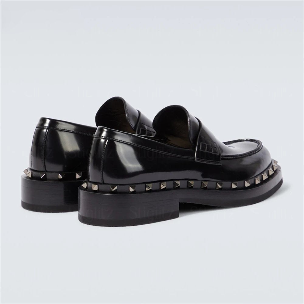 Rivet-Studded Around Design Men Loafers