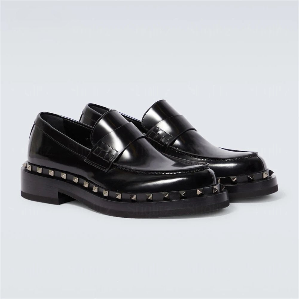 Rivet-Studded Around Design Men Loafers