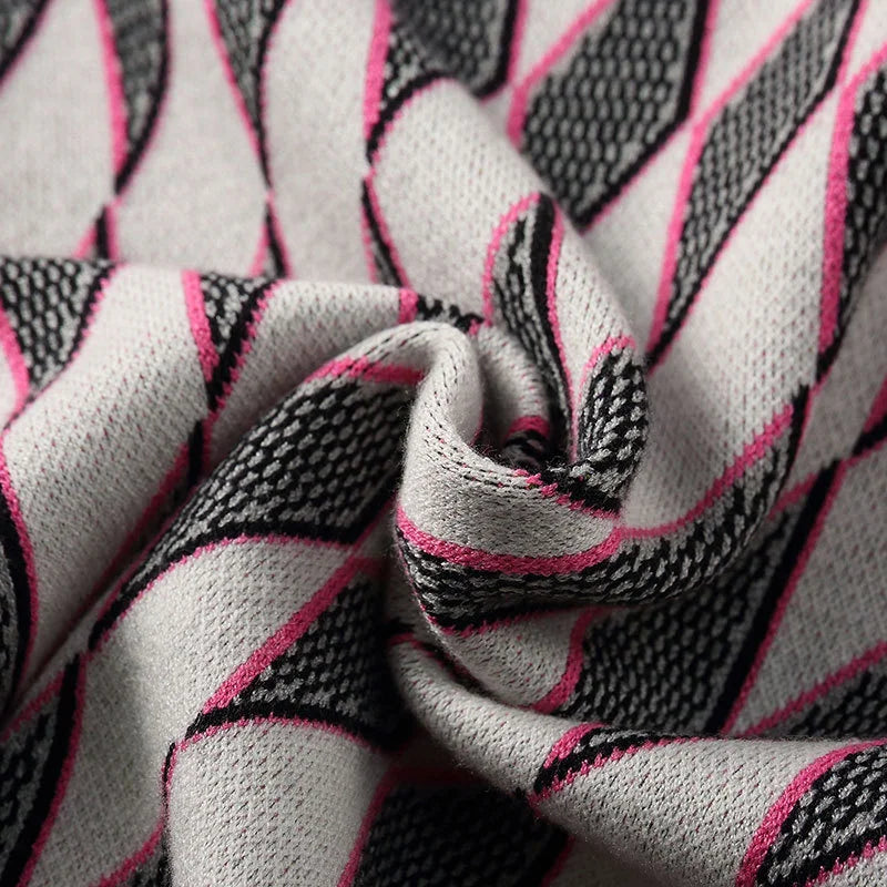 Geometric Diamond Printing Men's Sweater