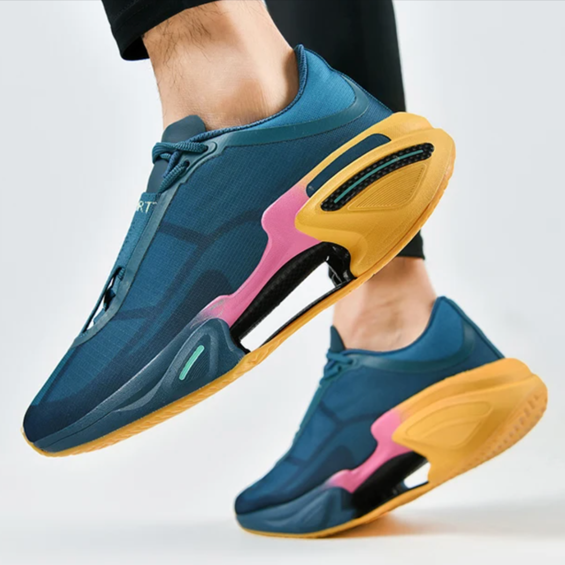 Breathable Lightweight Comfortable Sport Sneakers