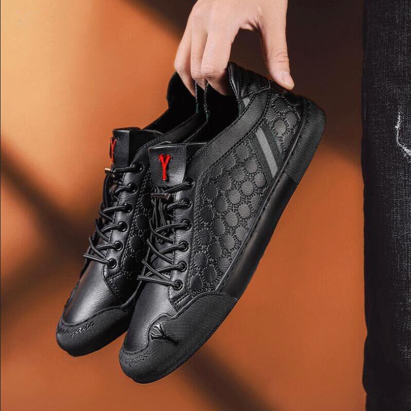 Synthetic Leather Lining Flat Sneakers