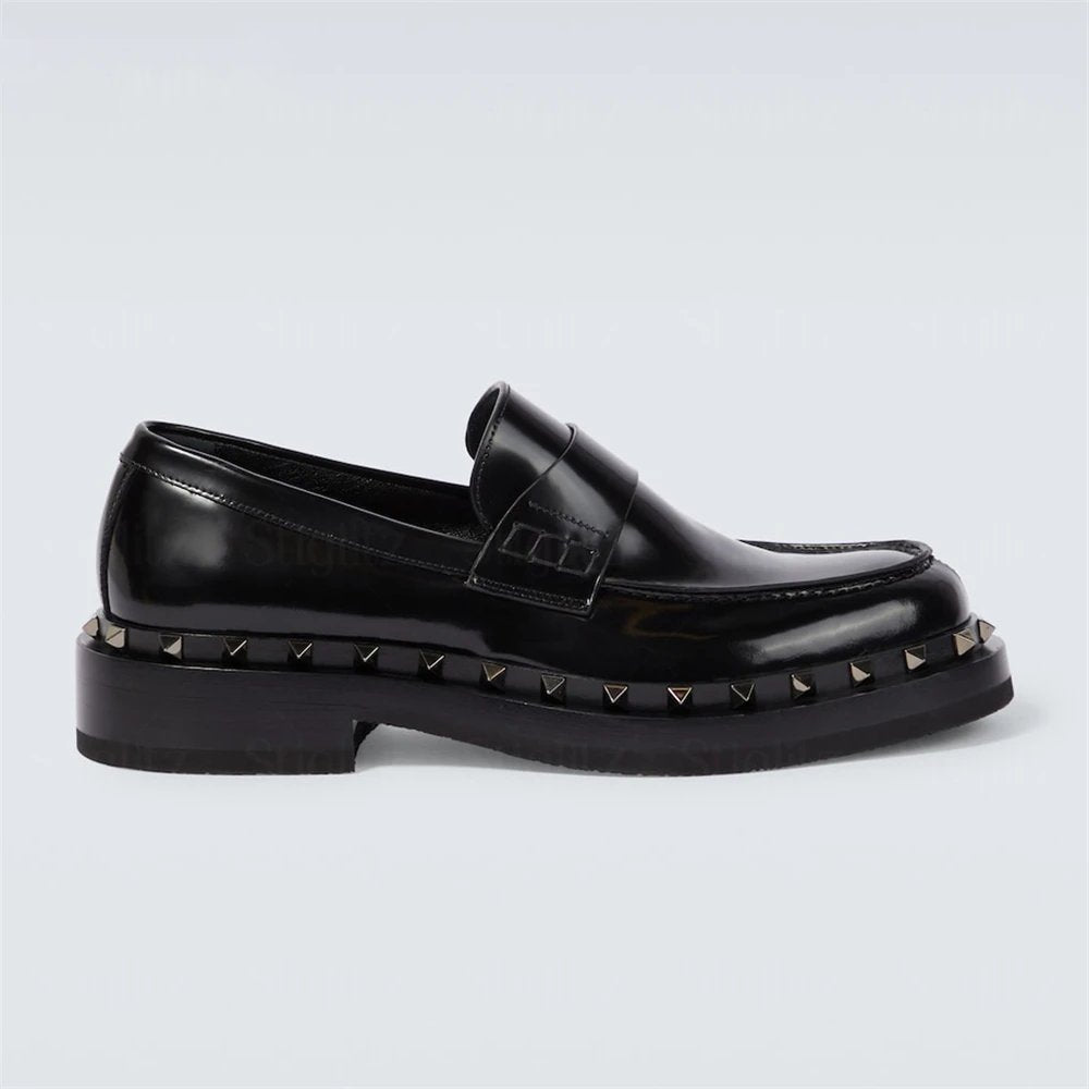 Rivet-Studded Around Design Men Loafers