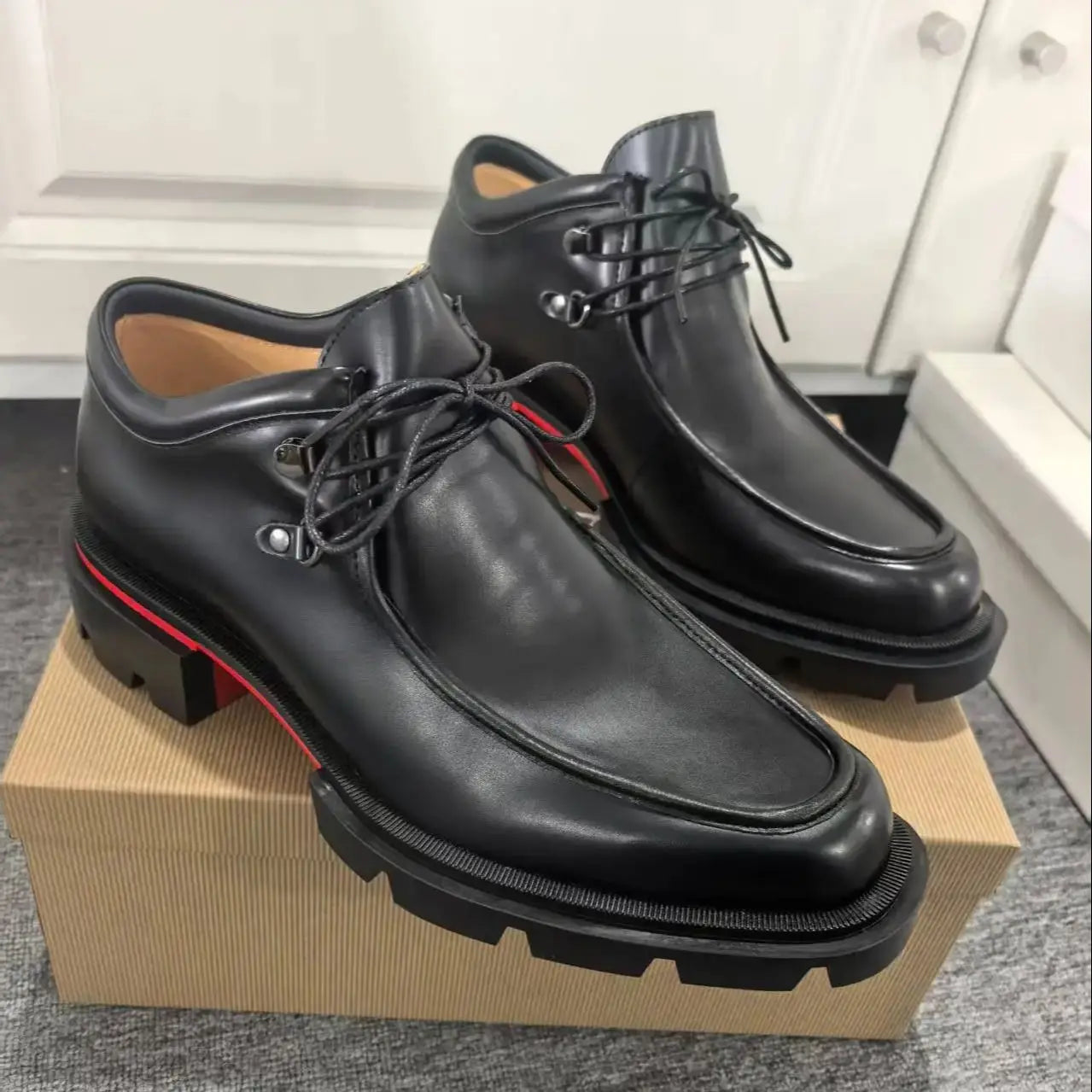 Black Solid Leather Low Heels Shoes