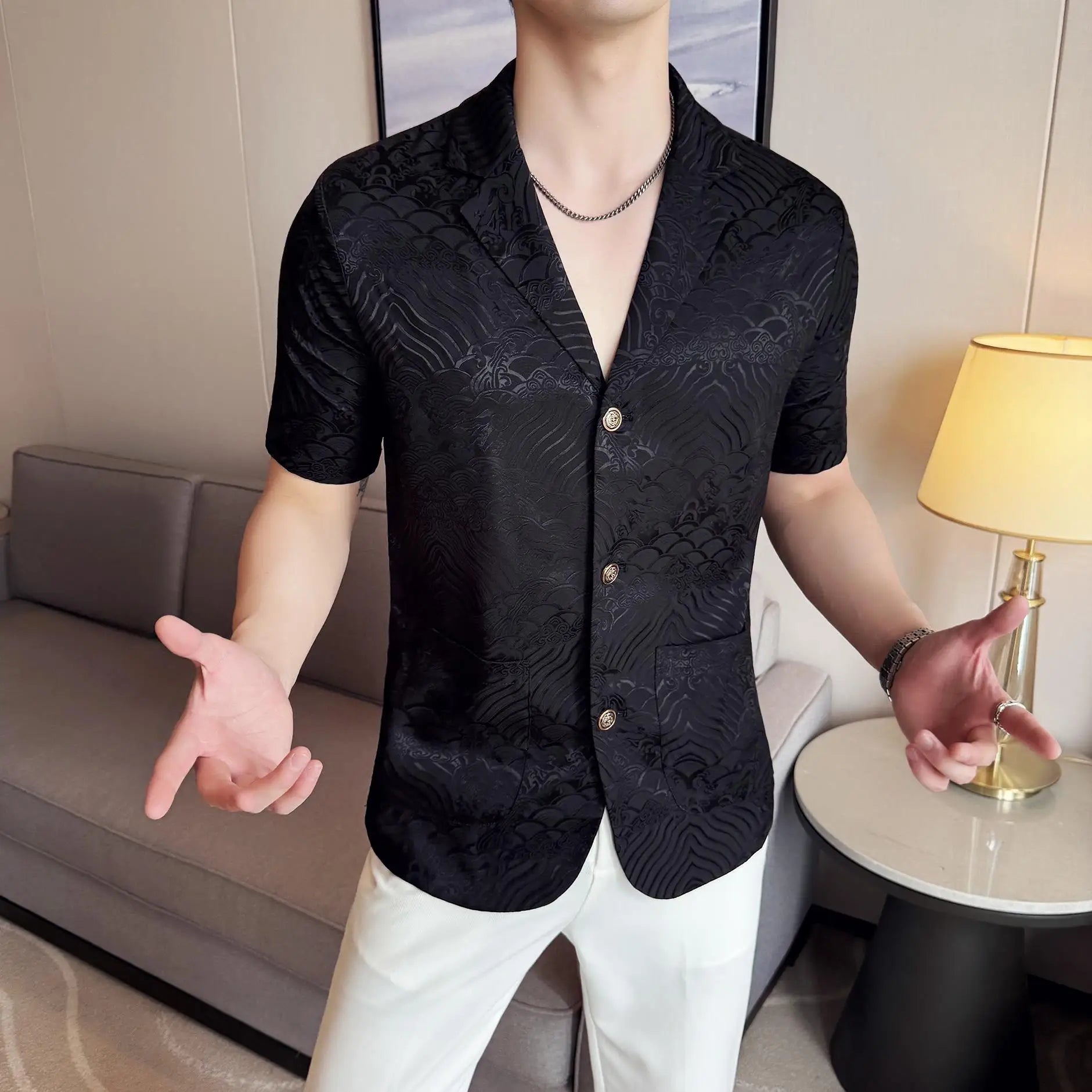 Geometric Pattern V-Neck Short-Sleeved Shirt